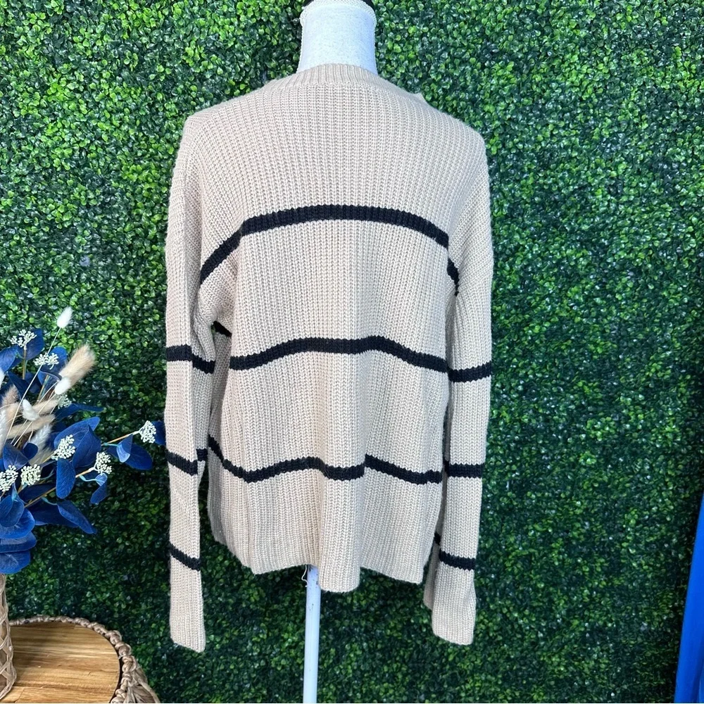 Cable knit Striped Beige and black crew‎ Sweater